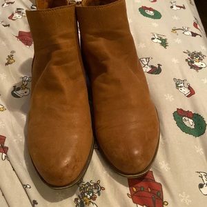 Women brown ankle boots size 9